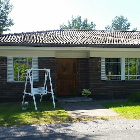 4 Bedrooms Near Center - Kranni Pori Exterior photo